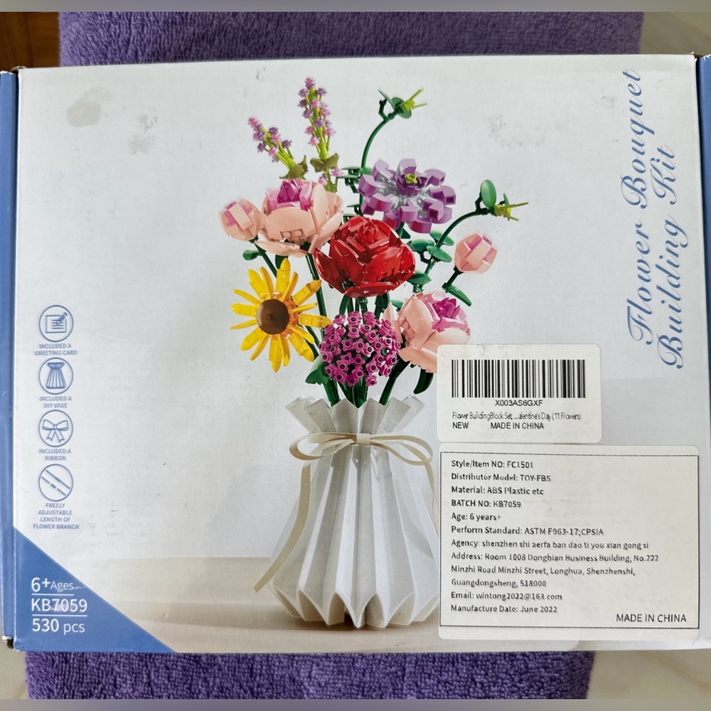 Like legos flower bouquet building set with vase 530 pieces - Picture 2 of 6